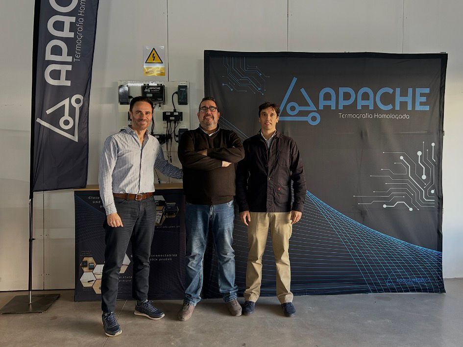 Equipo Wemob de visita en Apache